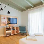 Uefio - Luxury 3* Monte di Procida