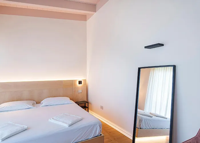 Uefio - Luxury 3* Monte di Procida