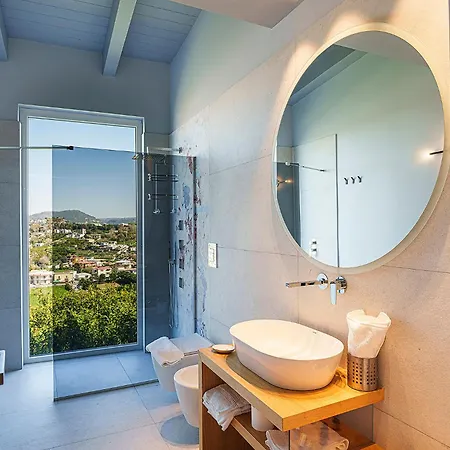 Uefio - Luxury 3*