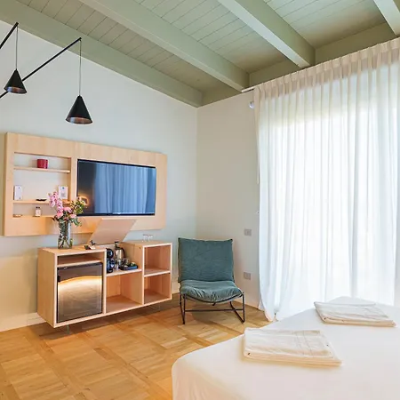 Uefio - Luxury 3* Monte di Procida